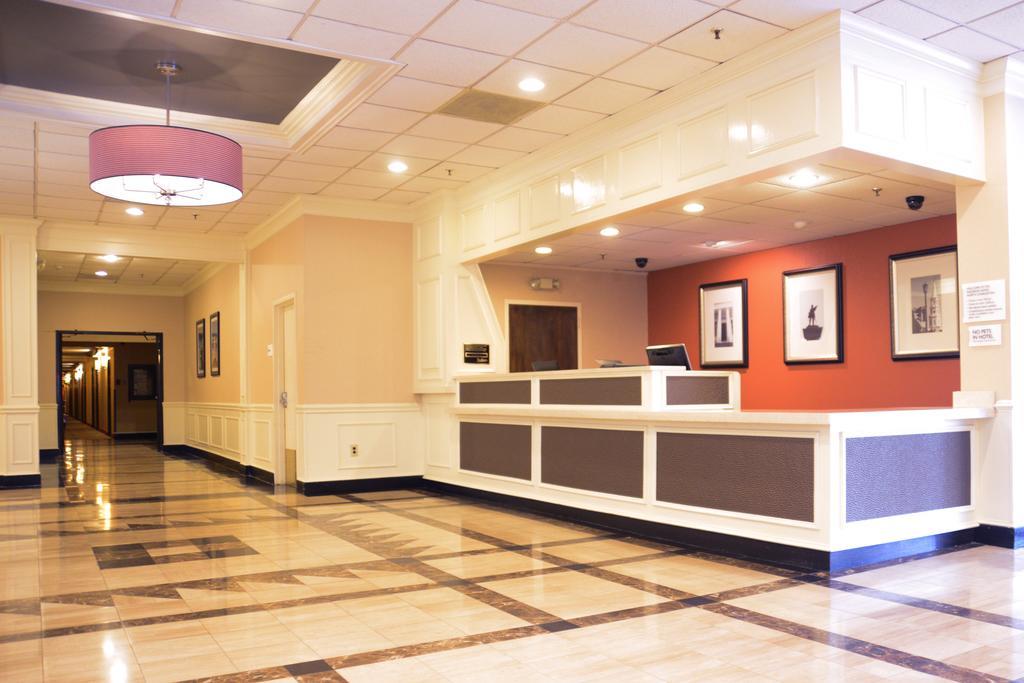 Charleston Airport Hotel Север Чарлстон Интерьер фото