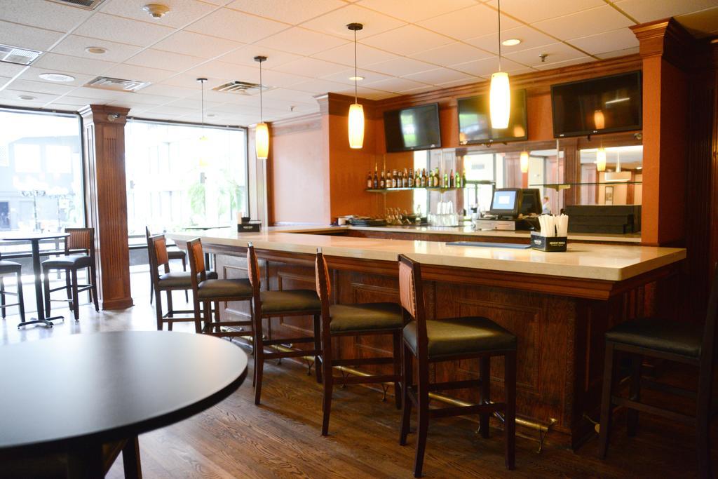 Charleston Airport Hotel Север Чарлстон Ресторан фото